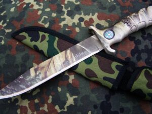 Dýka Columbia A293 v maskáči délka 31cm.