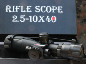 Puškohled a laser SHORT RIFLESCOPE 2,5-10 x40 Ultra krátký 205mm.