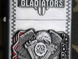 Benzinový zapalovač Moto American Gladiator dvouválec.
