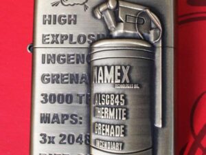 Benzinový zapalovač Hugh Explosive styl zippo.