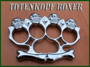 Stříbrný chrom boxer Totenkopf 4 lebky .