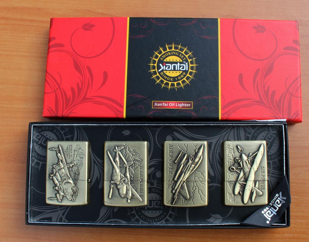 Benzinový zapalovač WAR Planes Dvoumotorák styl zippo. - Image 2