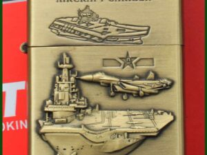 Benzinový zapalovač Aircraft Carrier "Varyag" styl zippo.