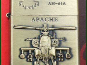Benzinový zapalovač Apache All Weather AH-64A styl zippo.
