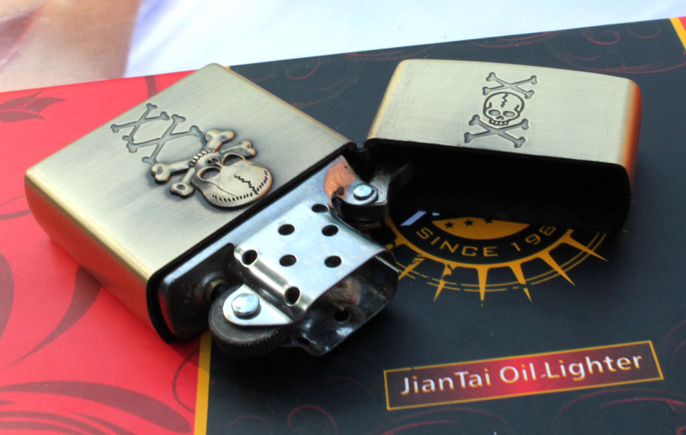 Benzinový zapalovač Smtihlav styl zippo. - Image 3
