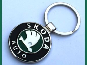 Oboustranná klíčenka, přívěsek na klíče Škoda Auto.