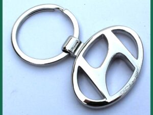 Oboustranná klíčenka, přívěsek na klíče HYUNDAI.