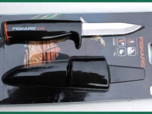 Univerzální nůž Fiskars K40 s pouzdrem
