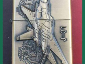 Benzinový zapalovač Stíhačka J-31 styl zippo.