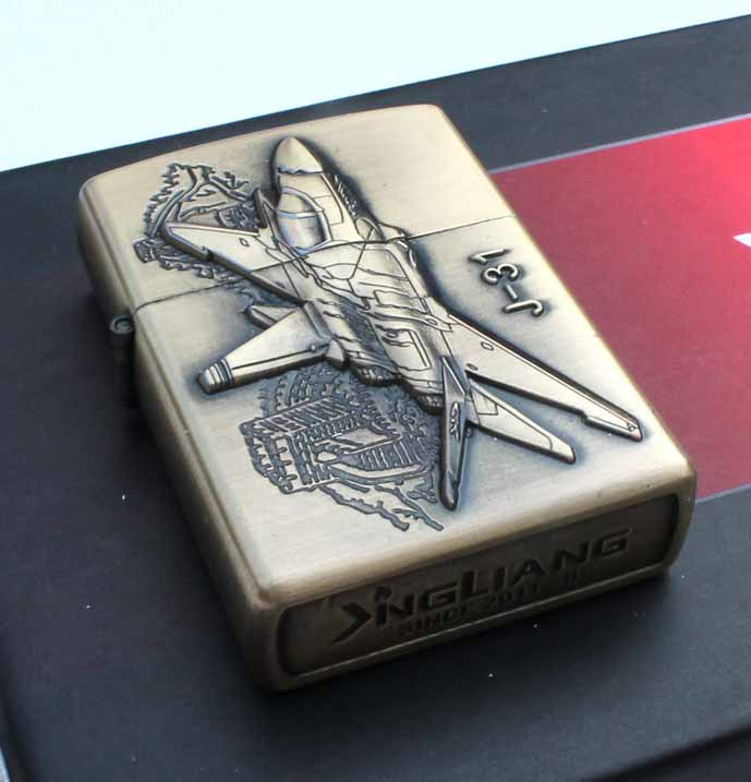 Benzinový zapalovač Stíhačka J-31 styl zippo. - Image 5