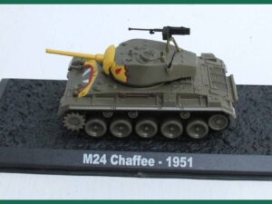 Tank M24 Chaffee - 1951 Plastový model 1:72.