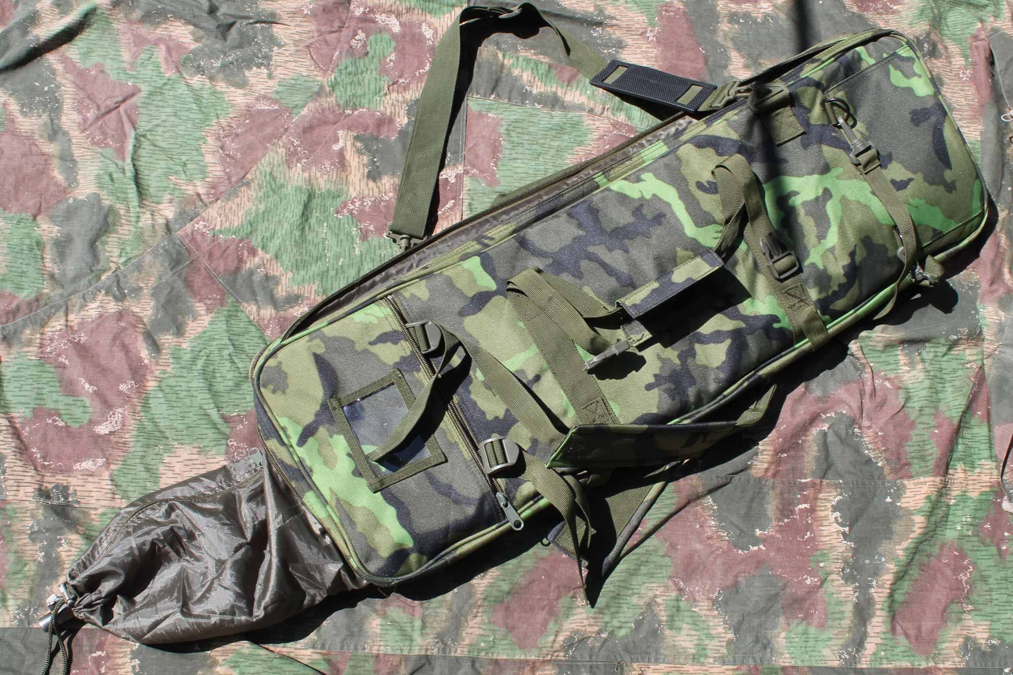 Pouzdro na zbraně zádové, do ruky, rameno, v maskáči vz.95 83x26cm. - Image 13