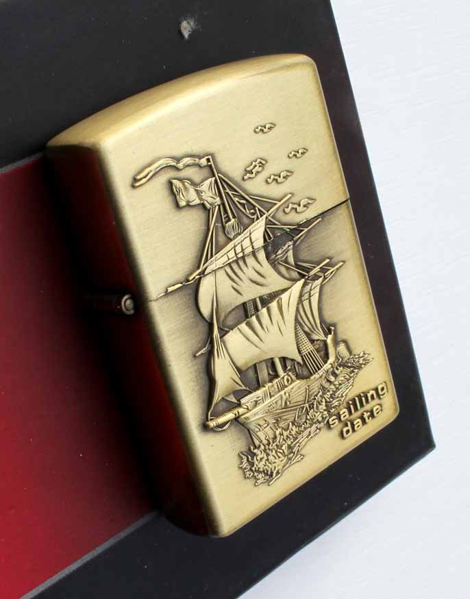 Benzinový zapalovač Historické lodě Sailing Date styl zippo. - Image 5