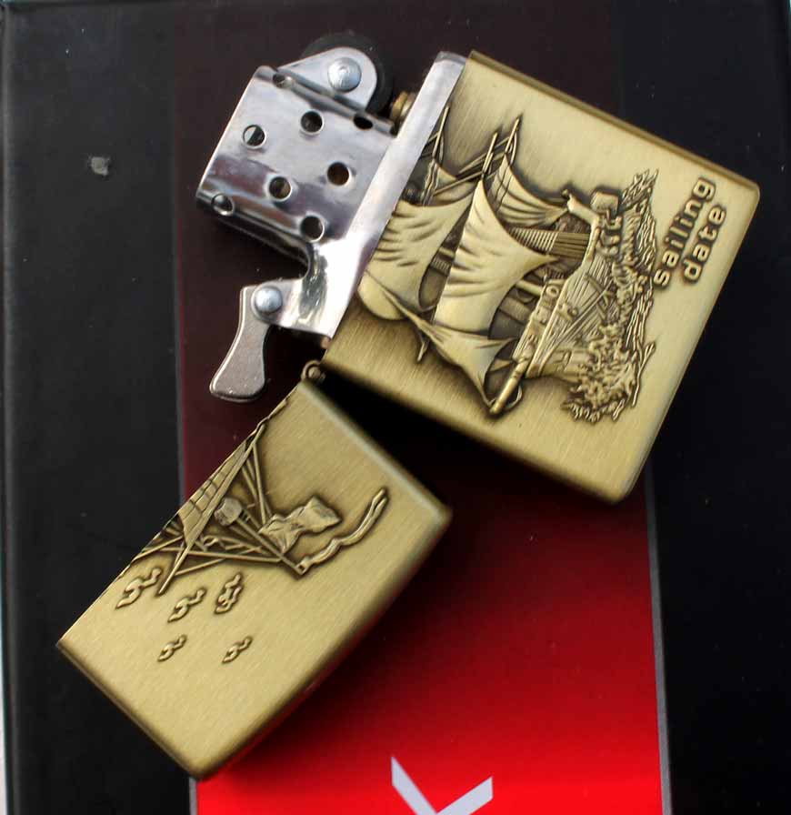 Benzinový zapalovač Historické lodě Sailing Date styl zippo. - Image 4