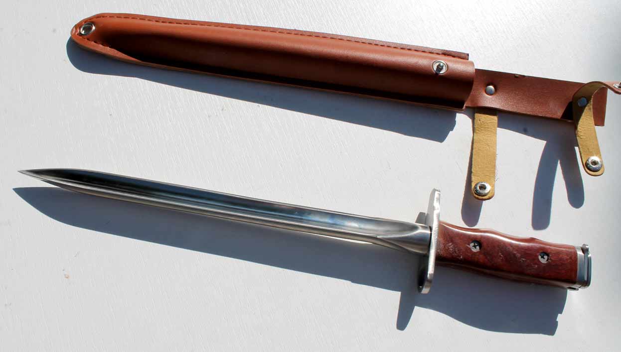 Rarita - tříbřitý bajonet, bodák 40cm. - Image 8