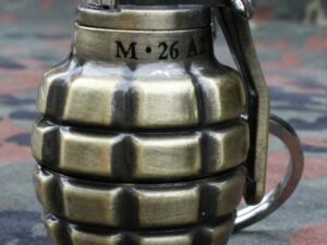 Granát jako plynový zapalovač M26 A2.